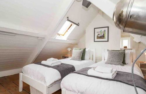 Sunshine Cottage - Photo 8