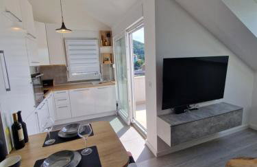 Apartments Mak & Lux - sea & sunset top view - Photo 25