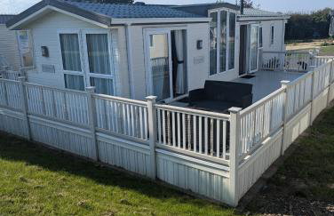 Coastal Retreat At Anderby Creek Lincolnshire - Photo 1