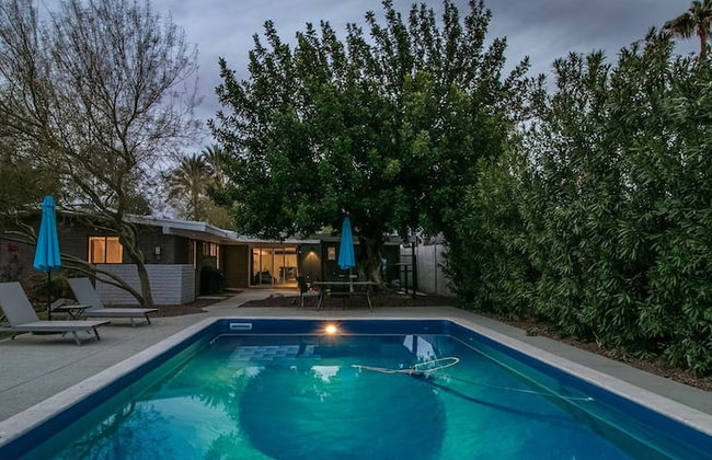 Mid-century Modern W/backyard Oasis, Putting Green - Foto 1