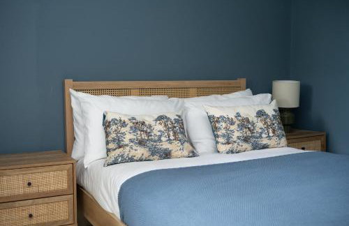 Spacious City-Centre House near Train Station & Business School, with Garden - Foto 33