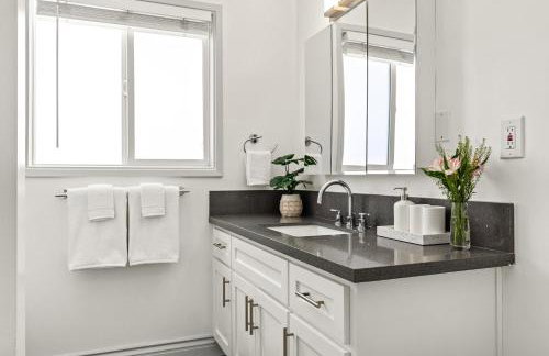 Spacious Coastal Apartment in a Colorful Community - NRP22-00590 - Foto 20