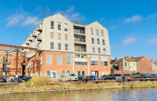 #12 Stylish Canalside Loft with Parking - Foto 21