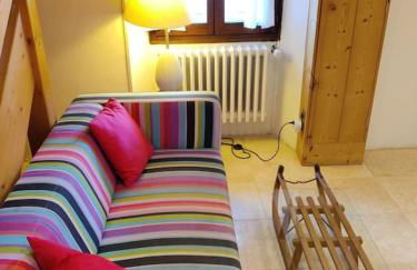 Spacious Ski Chalet In Traditional French Village, sleeps 8, Four Star with fibre broadband - Photo 15