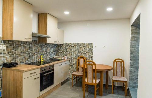 Family-friendly apartments with swimming pool Lukovo Sugarje, Karlobag - 24896 - Foto 27