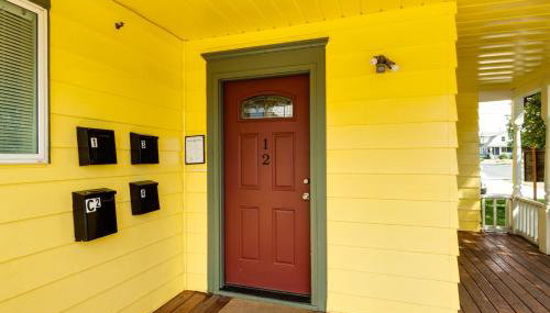 Maple Leaf Manor Suites - Photo 5