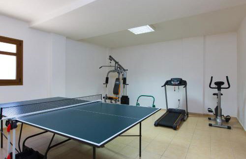 Saridakis Villa, Multi-Generational Escape & Pool, By ThinkVilla - Foto 47