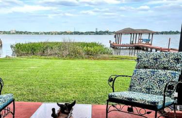 Peaceful Lakeside Retreat - Foto 10