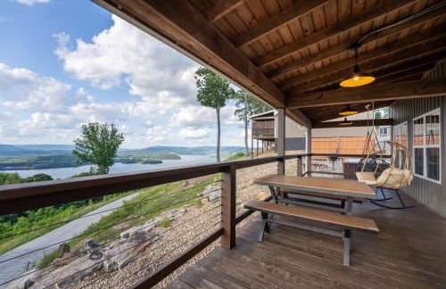 Mountain High Cabin with hot tub fire pit & indoor pool - Foto 32