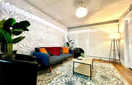 KING Bed Cozy First Floor Apt 25Mins to Falls - Foto 1