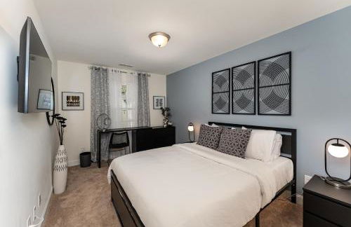 Stylish Getaway near Downtown Raleigh & Coastal Credit Music Park - Foto 15