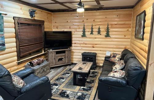 Cubs Den - Hot Tub- Walk to Lake- Fire Pit - Kayaks - Foto 9