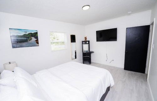 Close to the Action, Peaceful When You Return - Foto 52