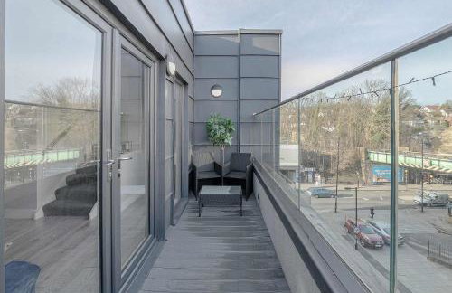 Beautiful 2BR Penthouse Ideal For Families By Charles Richardson ltd Short Term Rentals Couldson - Foto 24