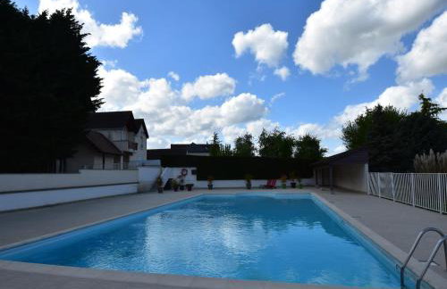 Charming holiday home with pool and pond - Foto 1