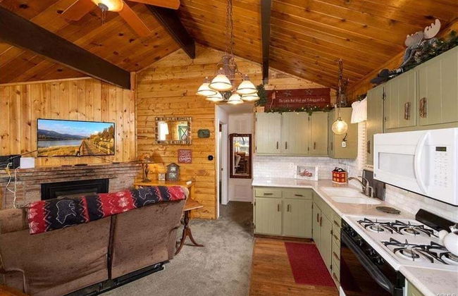 Cozy Red Cabin - Foto 10