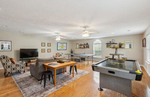 Exquisite 5-BR Estate on 7 Acres with Private Pond - Foto 7