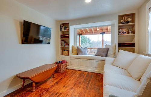 Expansive Wilmot Escape with Deck Near Skiing! - Foto 5