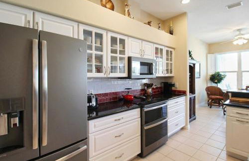 Serene pool home in the exclusive Heritage Oaks Golf & Country Club - Foto 35