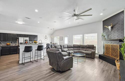 5BR Holiday Getaway in DeSoto with Pool, Hot Tub & Cinema - Foto 14