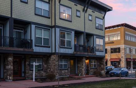 Rooftop Deck w Hot Tub Near Dining Ski Slopes The Lookout by AvantStay - Photo 27