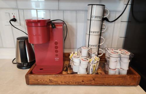 Nestled Away- Comfortable 3BDRM, Central Location - Foto 12