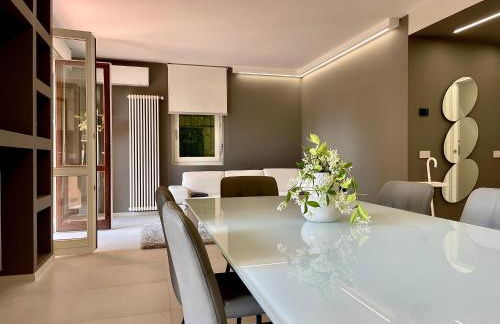 Elegant & Comfortable Modern Home with swimming pool - Foto 14