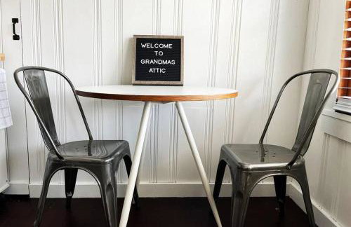 Grandma's Attic - Foto 1
