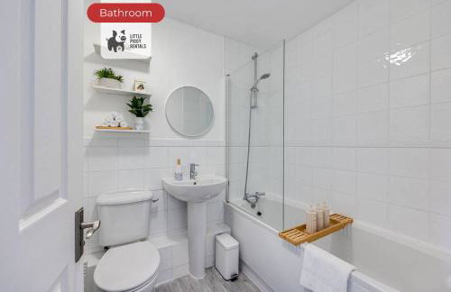 Cosy Stylish Home w EV Charger Priv.… - Foto 12