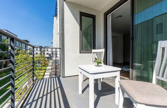 Private Room With Shared Bathroom - Photo 20