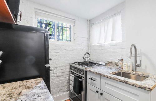 Sojourn Charming Lower Level Studio - Capitol Hill - Foto 11