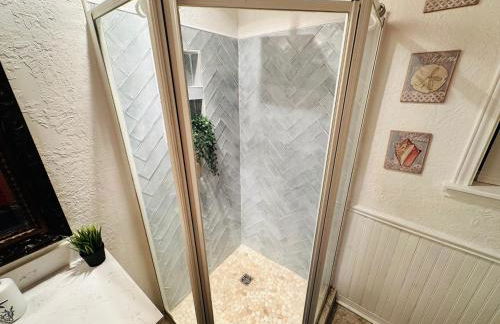 Beachside Get-A-Way - Walk to the Beach - 3 Bedroom 2 Bath - Foto 15