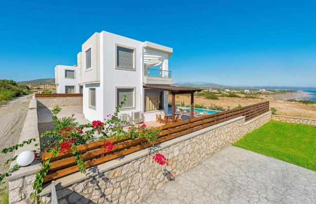 Olga Luxury Beach Front Villas - Foto 8