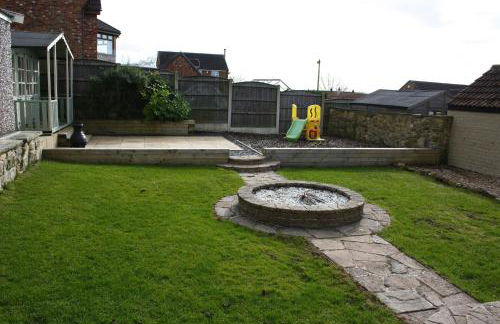 Luxury Bungalow, 3 bedrooms, 5 beds, sleeps 8, transport links, parking, Wi-Fi - Foto 19