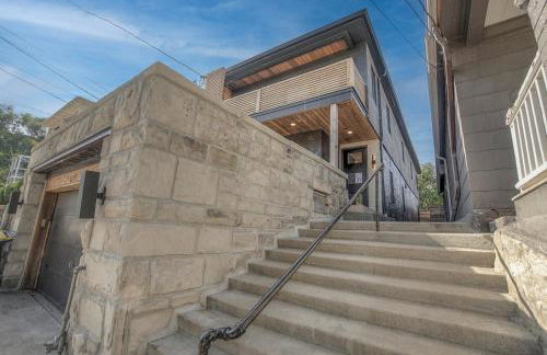 Sunflower Suite Modern Loft with Skyline Views - Foto 12