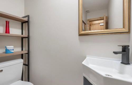 30 Mins to Boone, Fire Pit, Hot Tub, 3 porches, Dogs OK - Photo 13