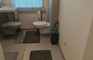 Siegen - Geisweid Work and stay Neu Modernisiert 2 Schlafzimmer Badezimmer Balkon - Foto 14