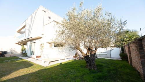 GuestHost- Exclusive Villa with Private Garden - Foto 2, Garden