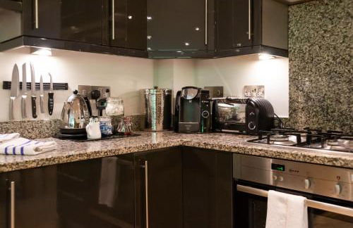 Trewhiddle Retreat V17 by Together Travel - Luxury 4-Bedroom Villa - Foto 7