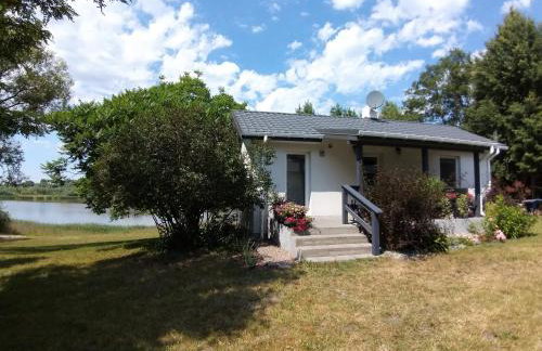 Dom nad jeziorem Suszewskim, Świętne. - Photo 1