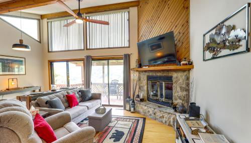 Maggie Valley Mountain Escape with Fireplace and Deck! - Foto 4