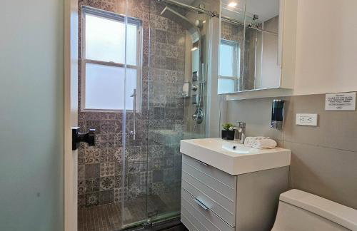 Bright Modern 2-bedroom apartment - Prime Astorioa - near subway - Foto 3