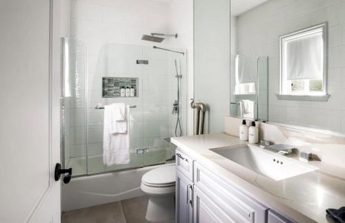 Sherman Oaks Home w Pool, Spa and Outdoor Kitchen - Foto 34