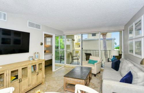 LaPlaya 202E Catch the gentle Gulf breezes on your private balcony beneath the swaying palms - Photo 19