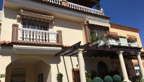 Apartment with private patio - Photo 3