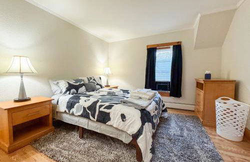 Manchester -Queen beds - Mins to MHT - W/D in Unit - Foto 17