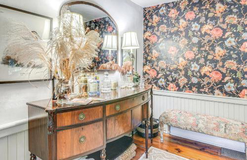 Steps to Delaware Canal Enchanting Stone Cottage! - Foto 9