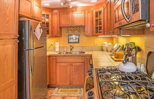 Cozy 2BR cabin near beach with deck fireplace. - Foto 3