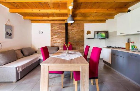 Cozy Home In Trilj With Private Swimming Pool, Can Be Inside Or Outside - Photo 4