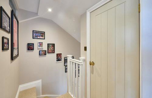 Stylish 4 bed home in Old Trafford next to MUFC - Foto 21